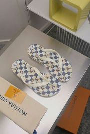 Picture of LV Slippers _SKU448815056011926
